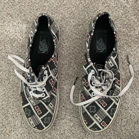 Vans Nintendo Edition 🎮 - Picture 2 of 5